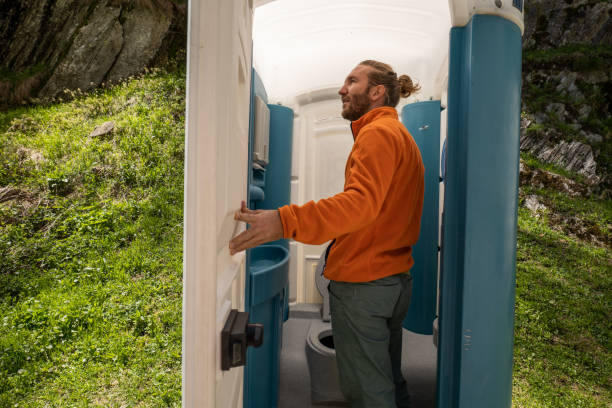 Porta potty delivery and setup in Priceville, AL